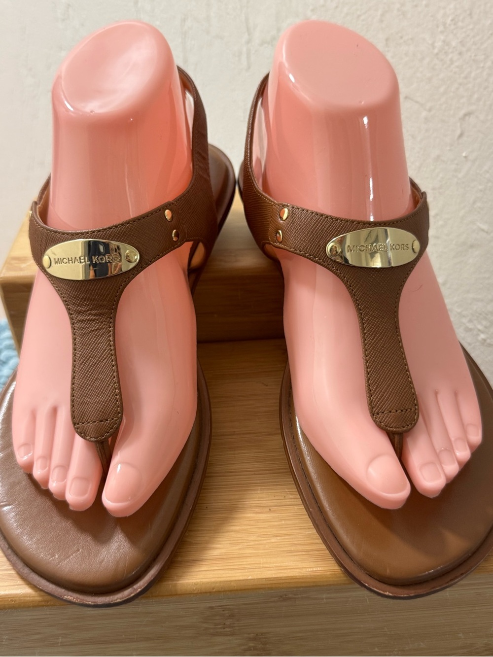 Michael Kors Brown Leather T-strap Sandals with Gold Logo Plaque